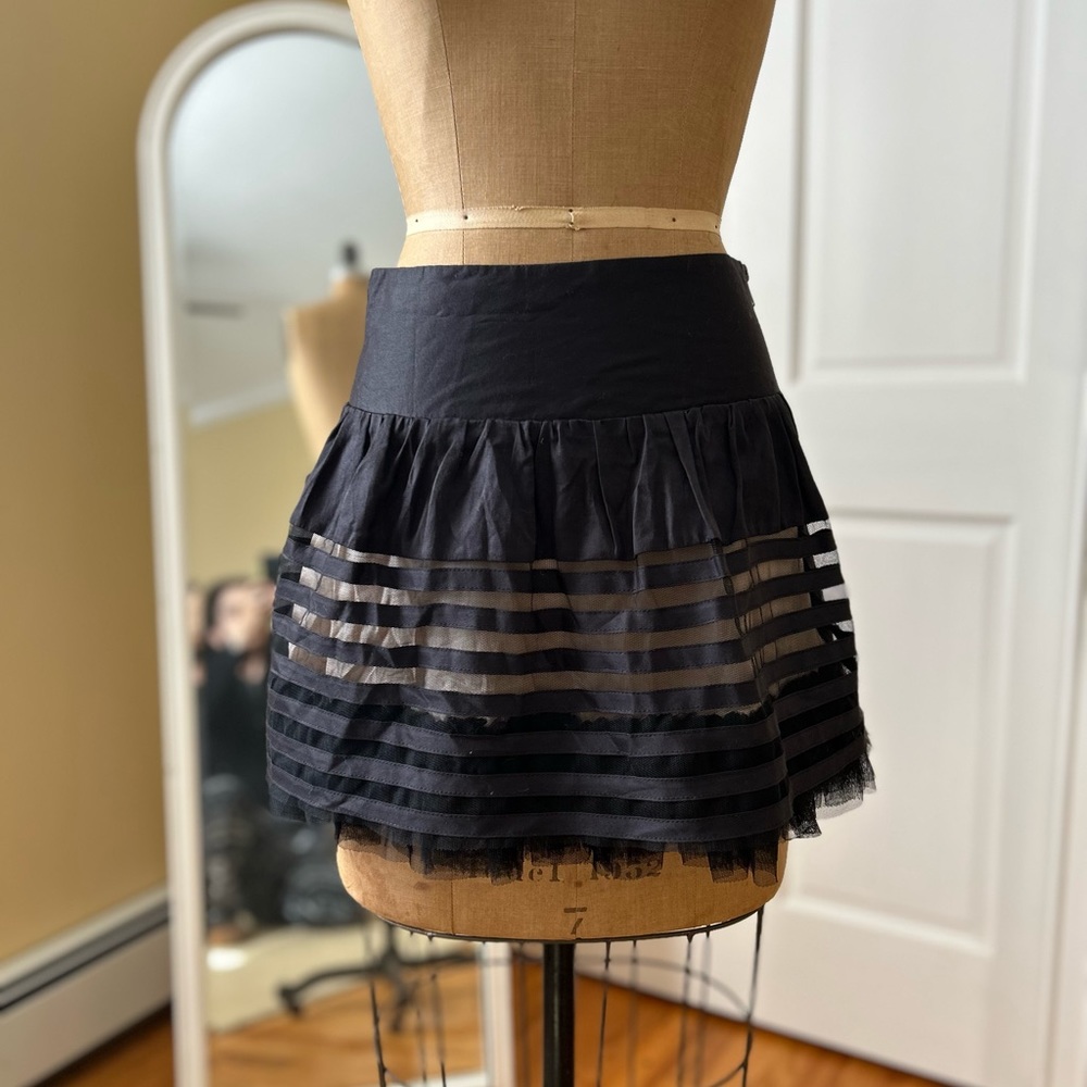 Black mini skirt lace ruffle tulle lining